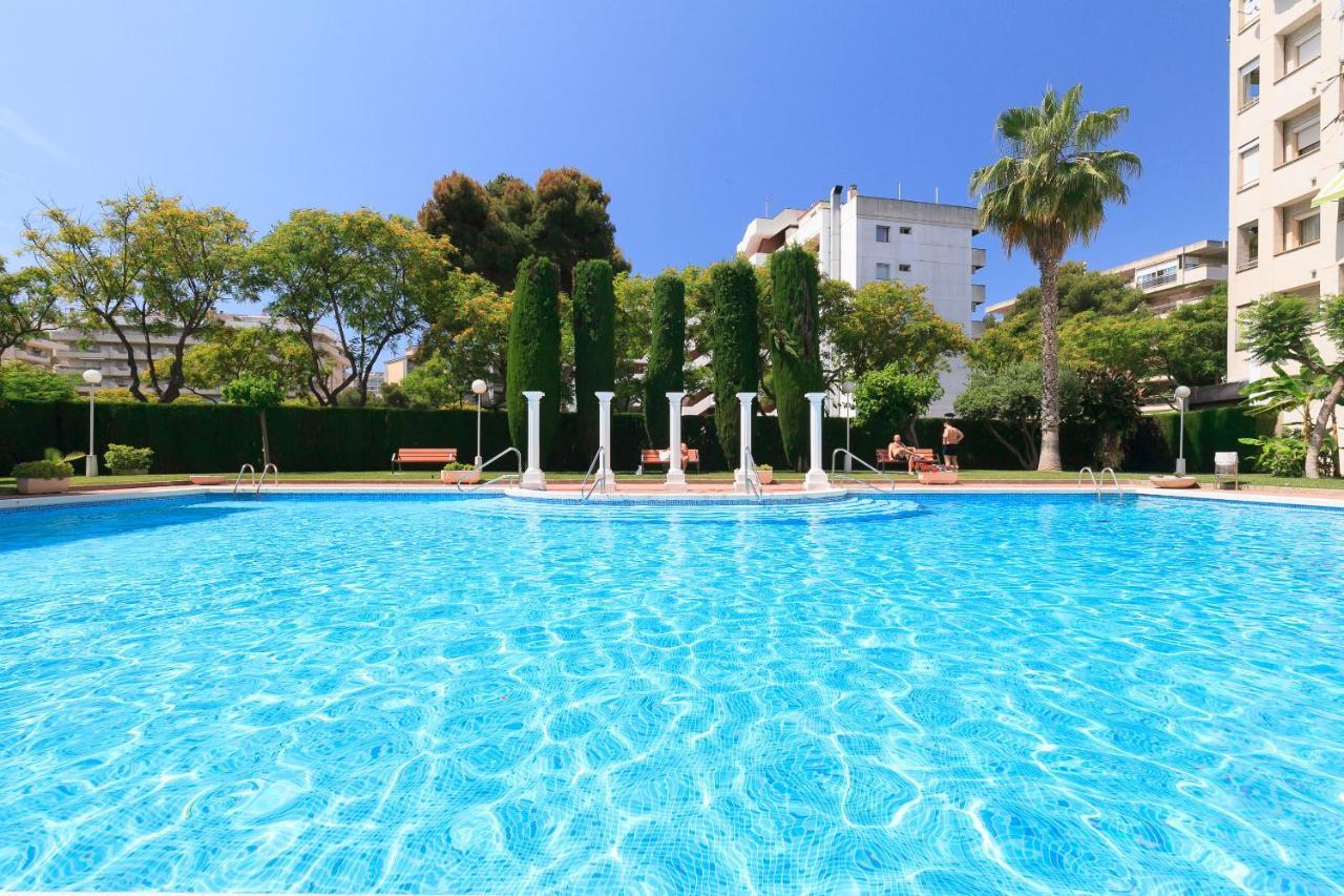 Uhc Marathon Apartments Salou Exterior photo
