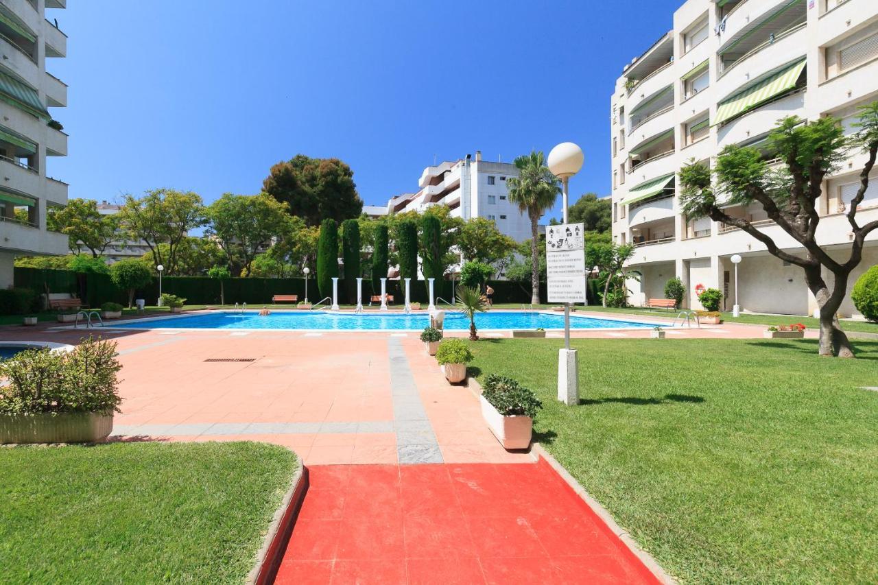 Uhc Marathon Apartments Salou Exterior photo